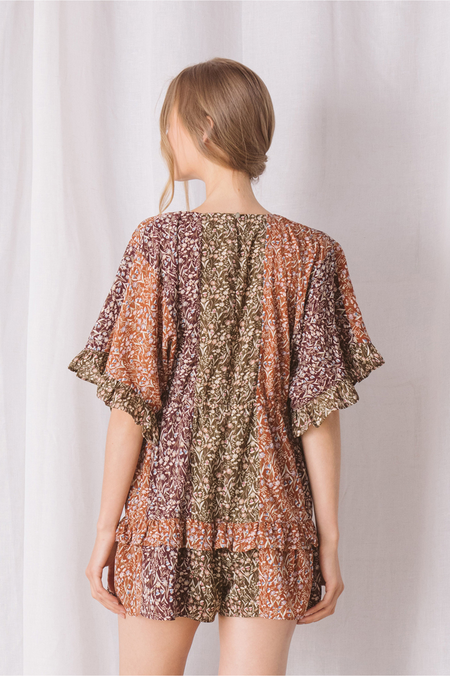 BR2323B-MULTI FLORAL