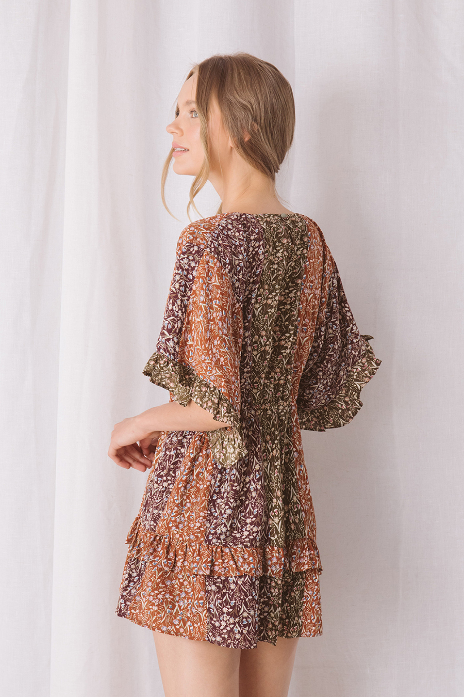 BR2323B-MULTI FLORAL