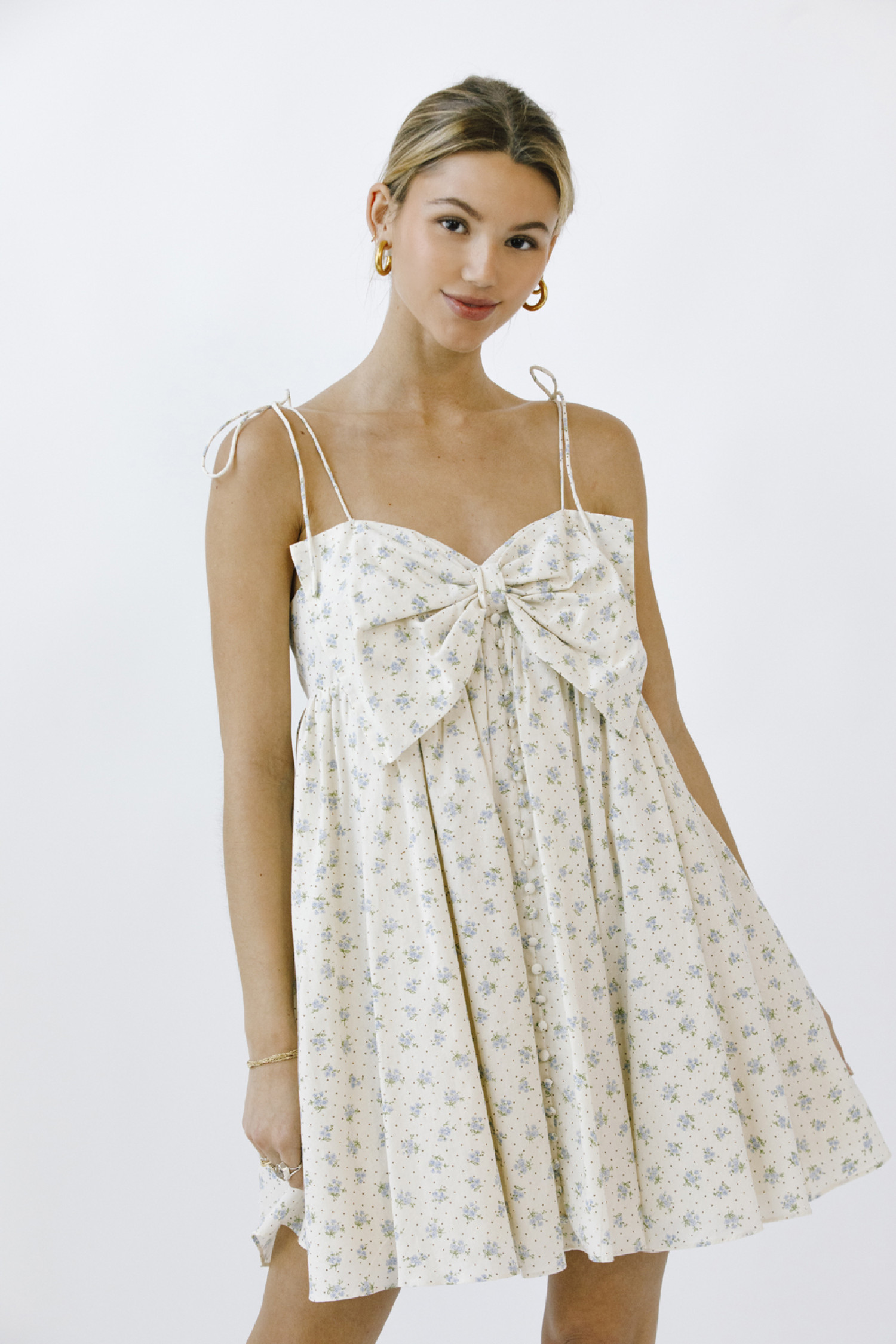 JD5382-1-CREAM BLUE FLORAL