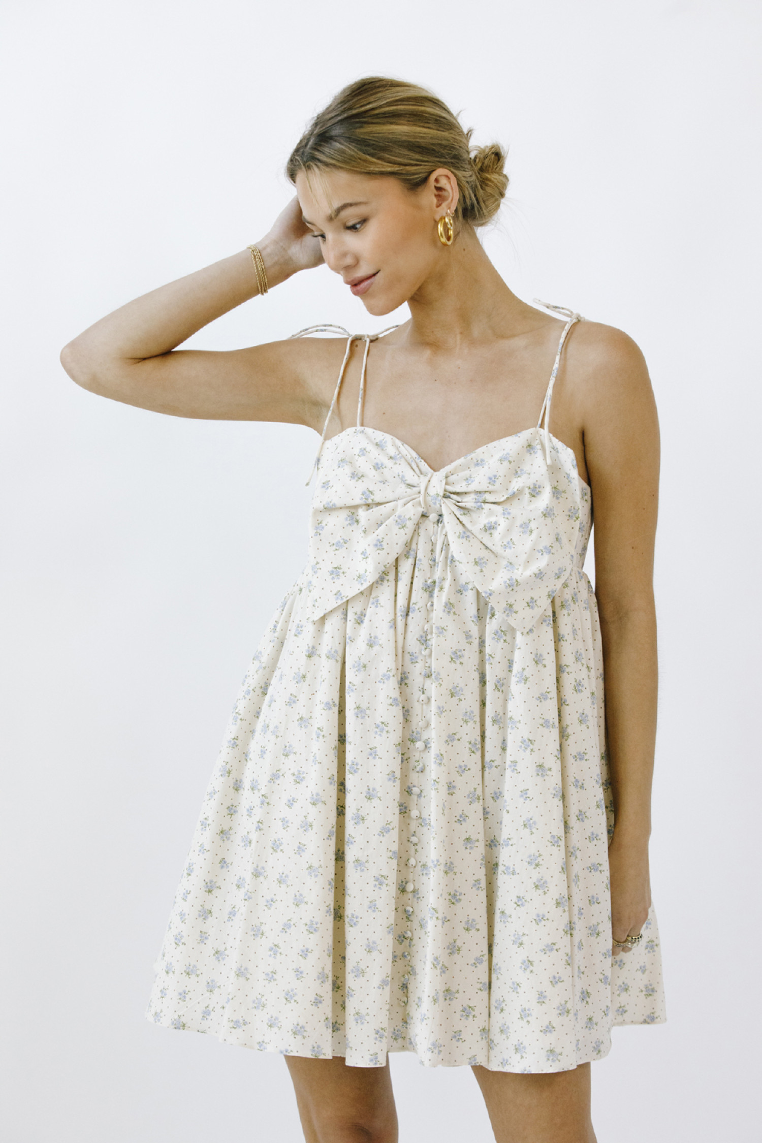 JD5382-1-CREAM BLUE FLORAL