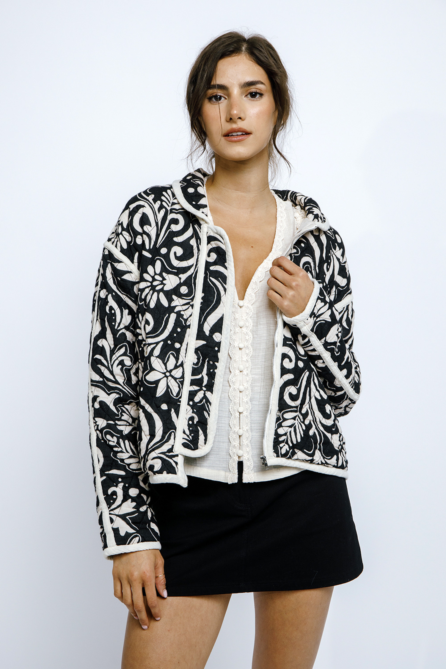 JT5575-1-BLACK CREAM